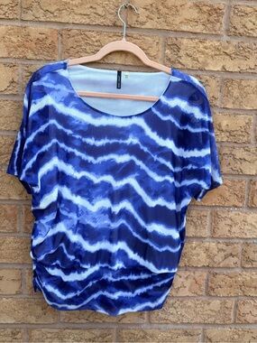 💫4/$25 • Amanda Green Blue & White Tie Dye Blouse